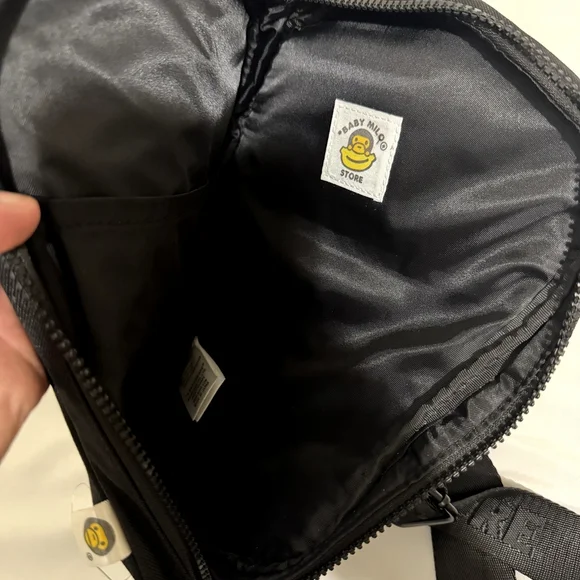 BAPE Baby Milo Crossbody Bag - Picture 2 of 3